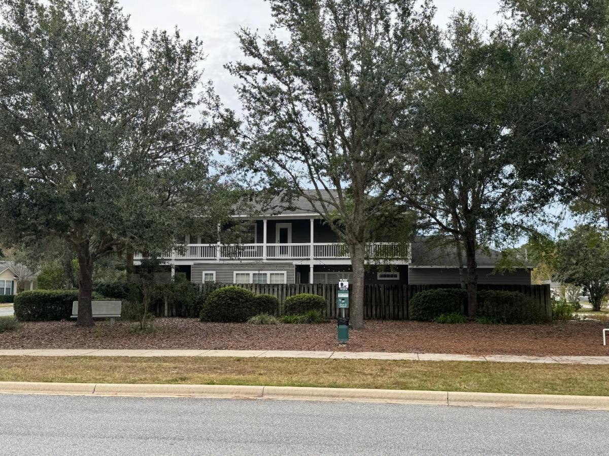 A Stylish And Comfy Place To Stay Gainesville Exterior photo